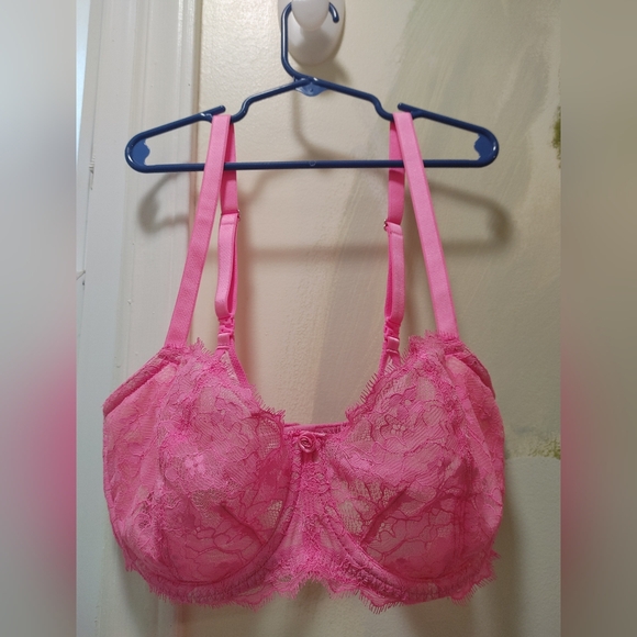 Victoria Secret Sexy Tee Unlimited Demi Bra - Picture 2 of 3